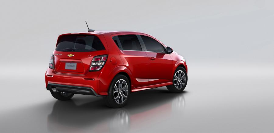  Chevrolet Sonic Hatchback 2016 года  (US) (фото 5 из 5)
